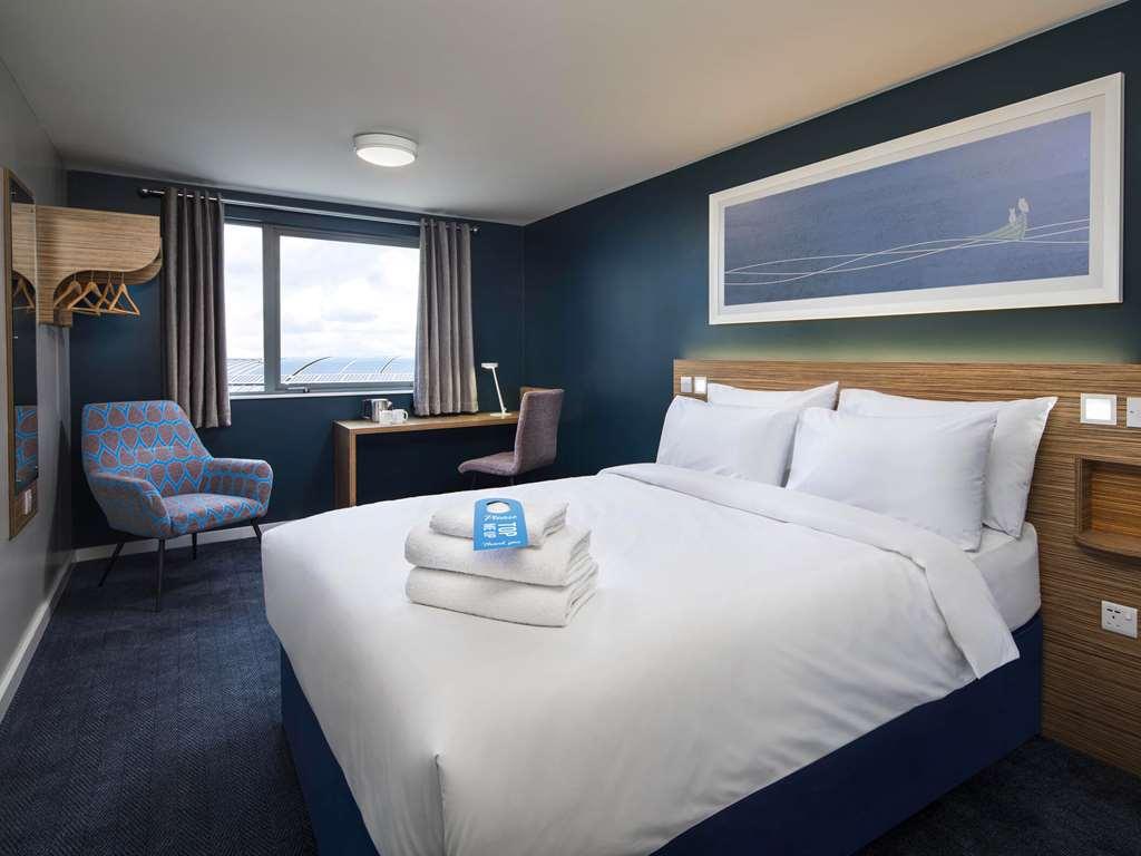 Travelodge Уейдбридж Стая снимка