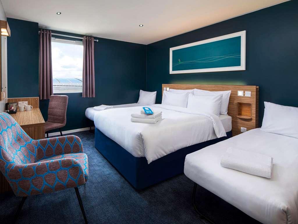 Travelodge Уейдбридж Стая снимка