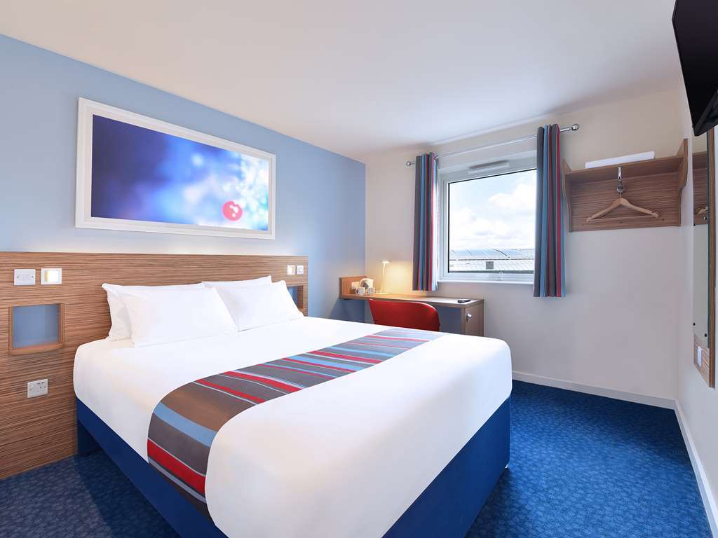 Travelodge Уейдбридж Стая снимка